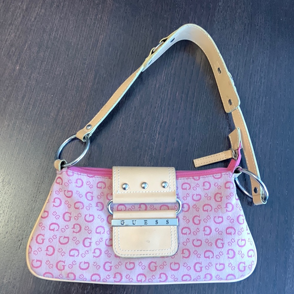 Cute hobo bag - Guess.